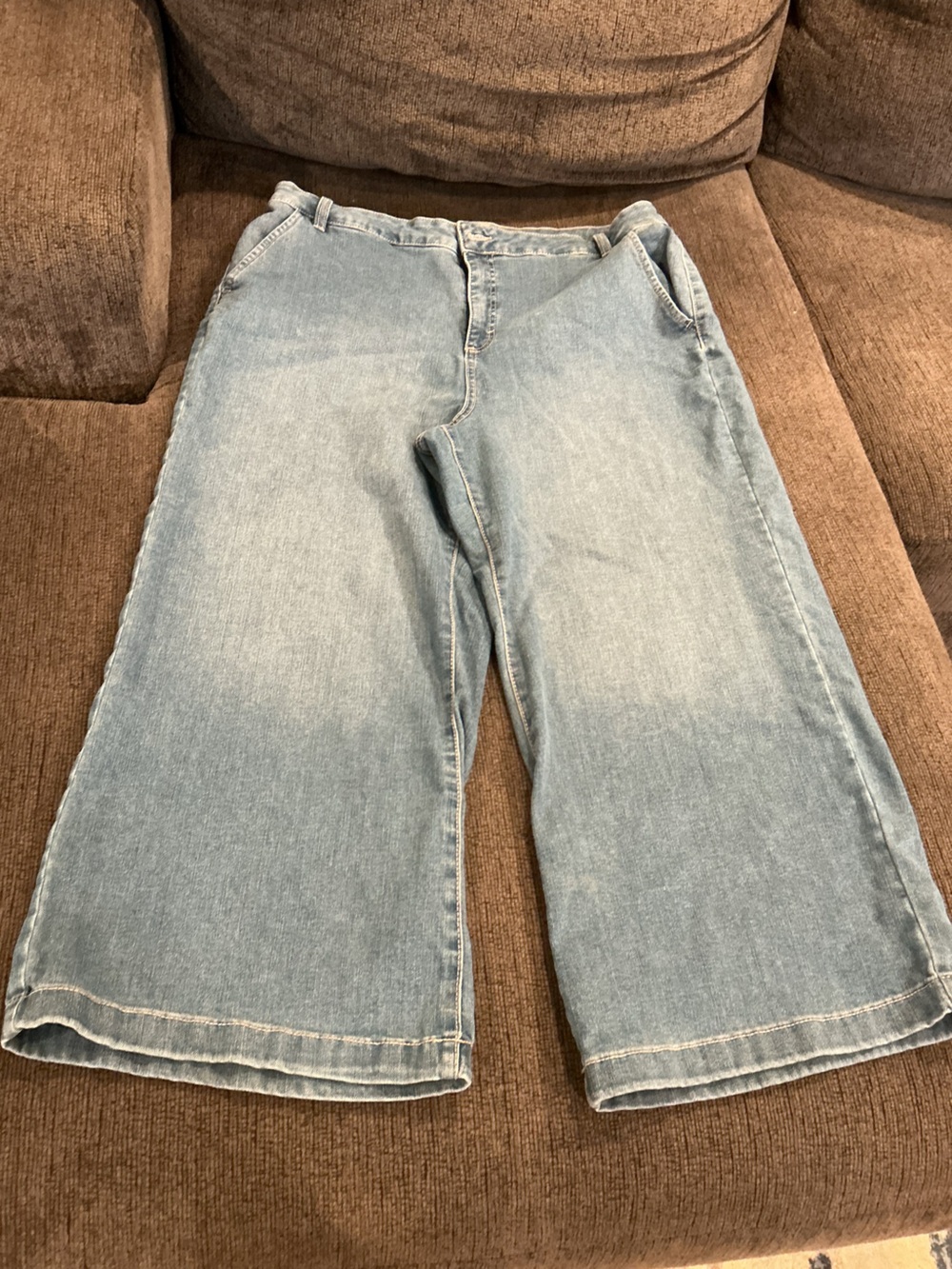 Style & Co. Light Blue Wide-Leg Crop Jeans